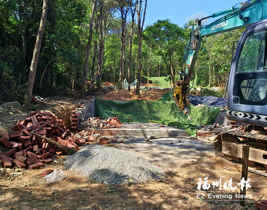 福清新厝鎮拆除違建“活人墓”