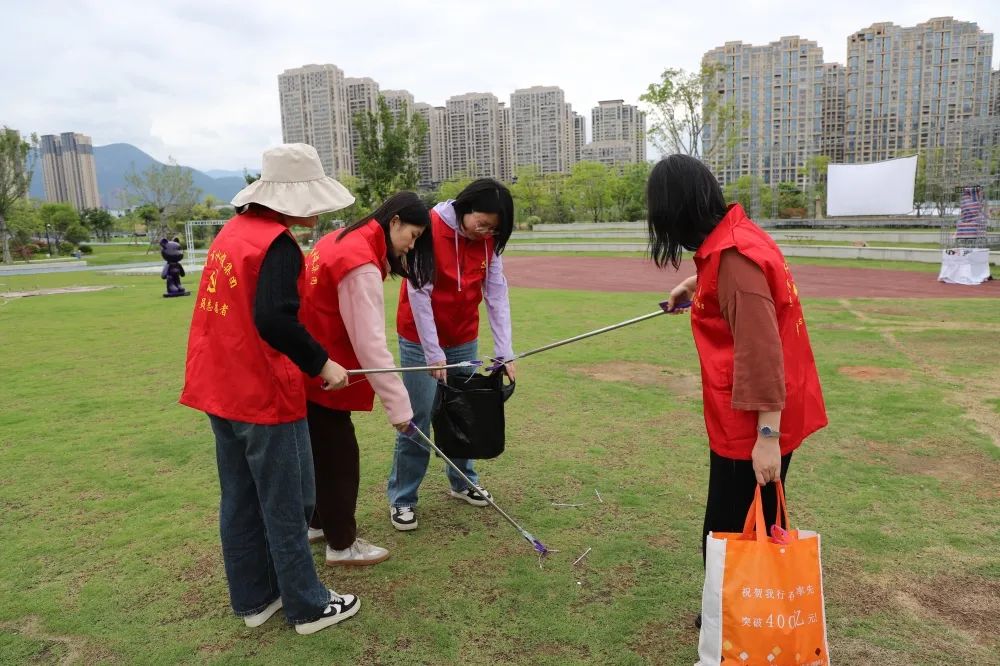 水投集團開展垃圾分類宣傳活動