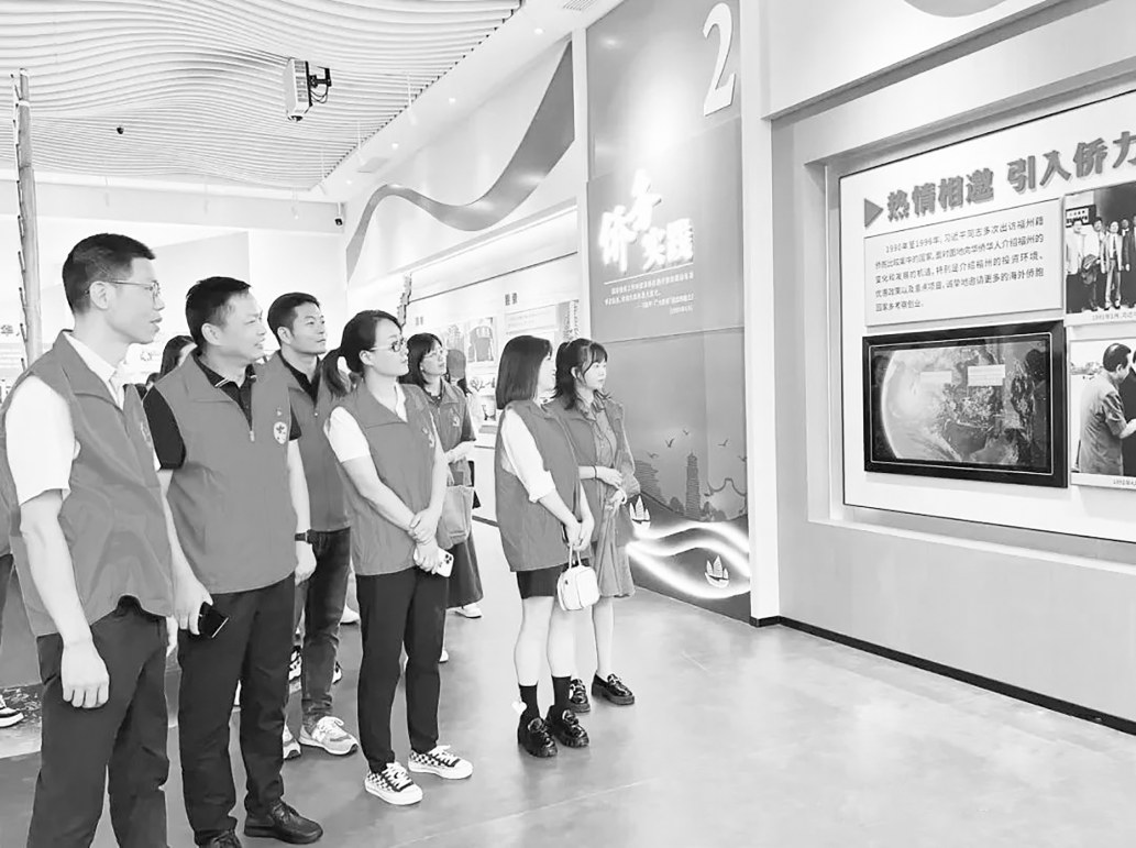 音西中心小學黨總支組織師生參觀學習