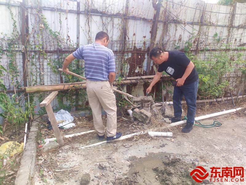 現場用水泥進行封堵。（福清東南網頻道記者 郭蘭鳳攝）.jpg