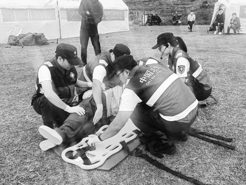市衛健局舉行衛生應急演練