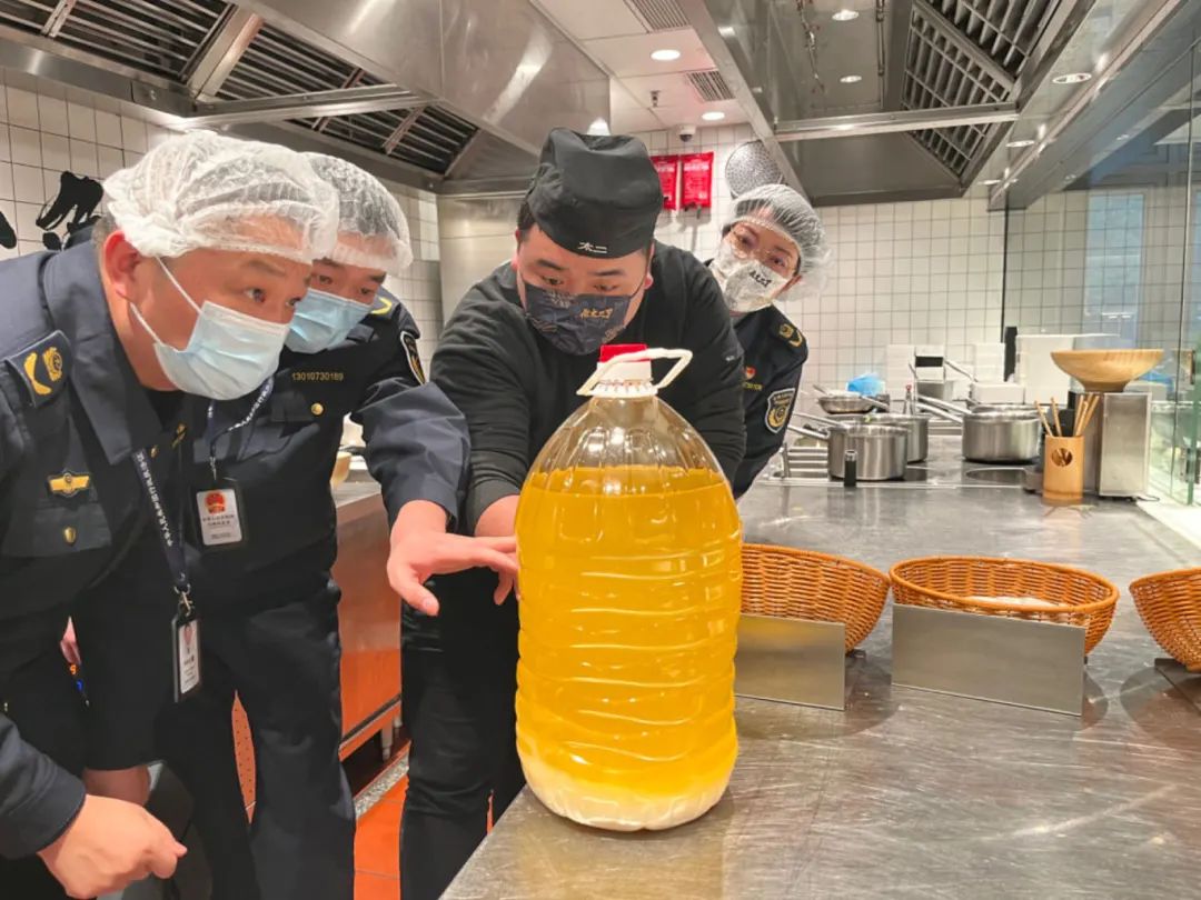 市市場(chǎng)監(jiān)督管理局開展食品安全專項(xiàng)檢查