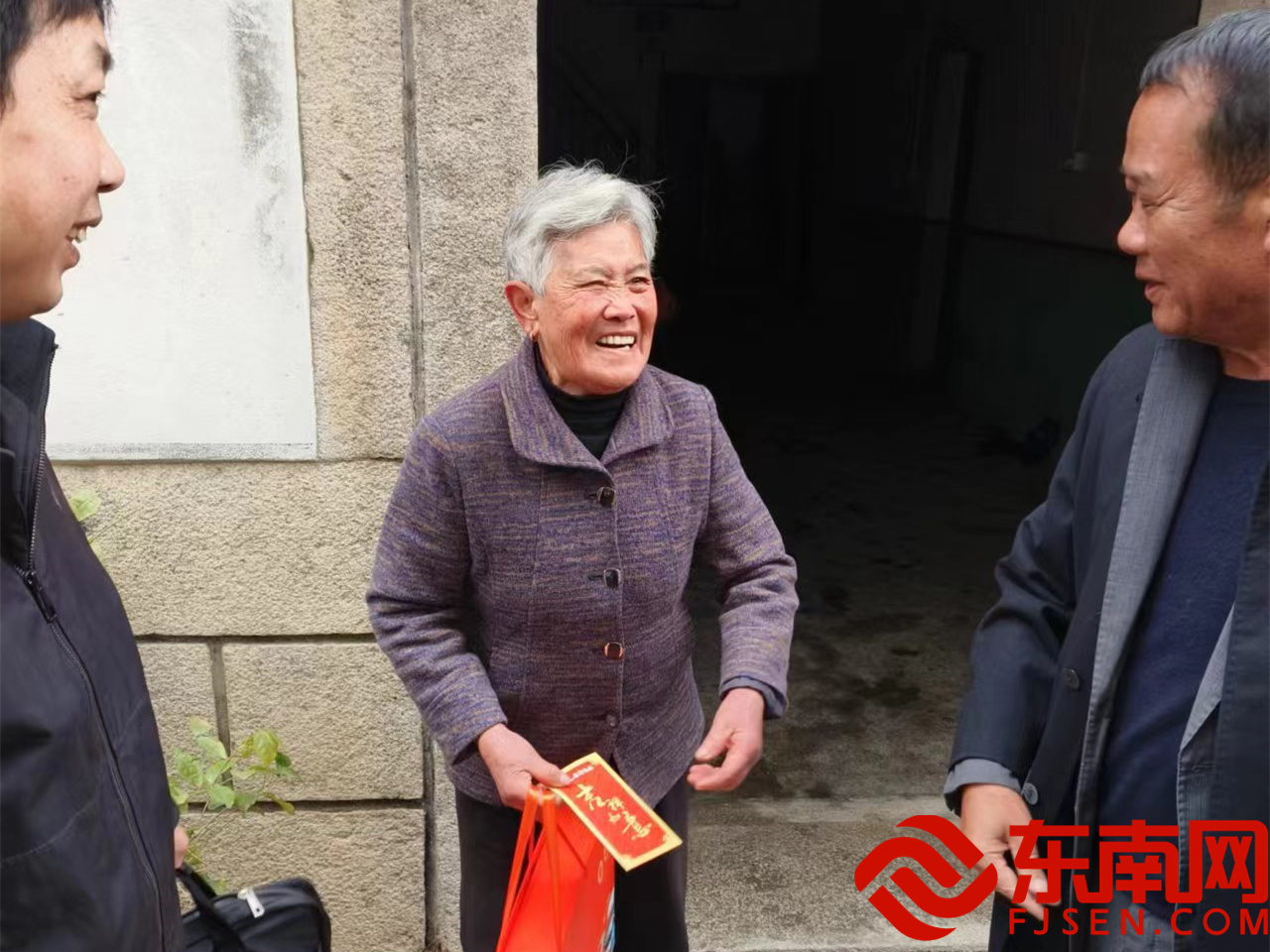 龍山街道1.jpg