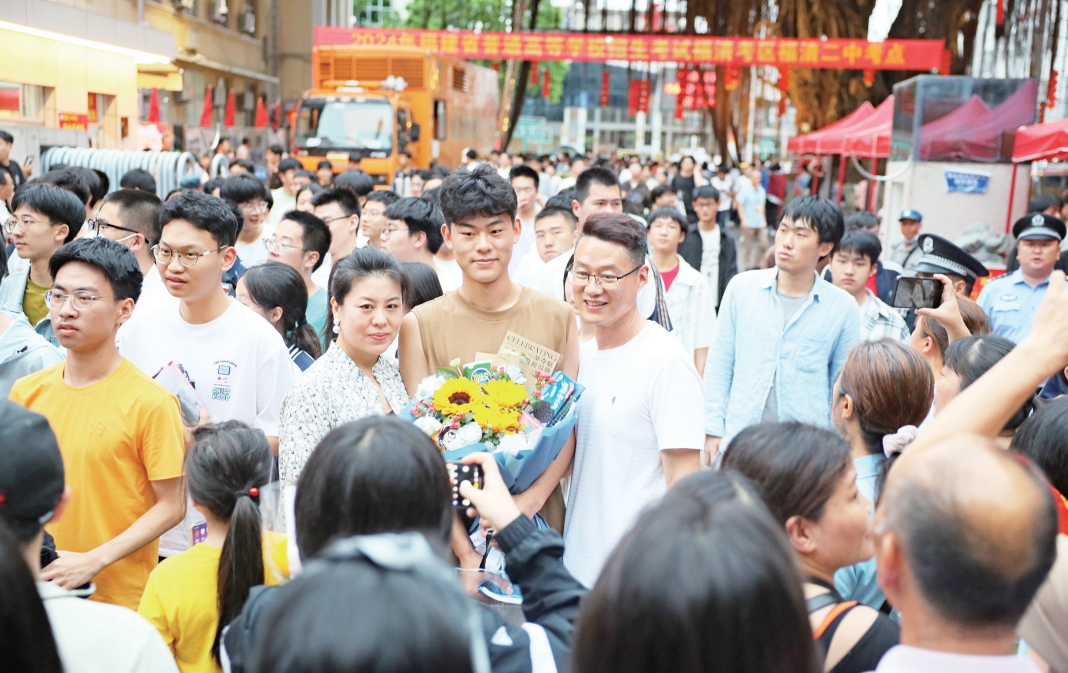 我市2024年高考落幕 6994名考生卷合筆落