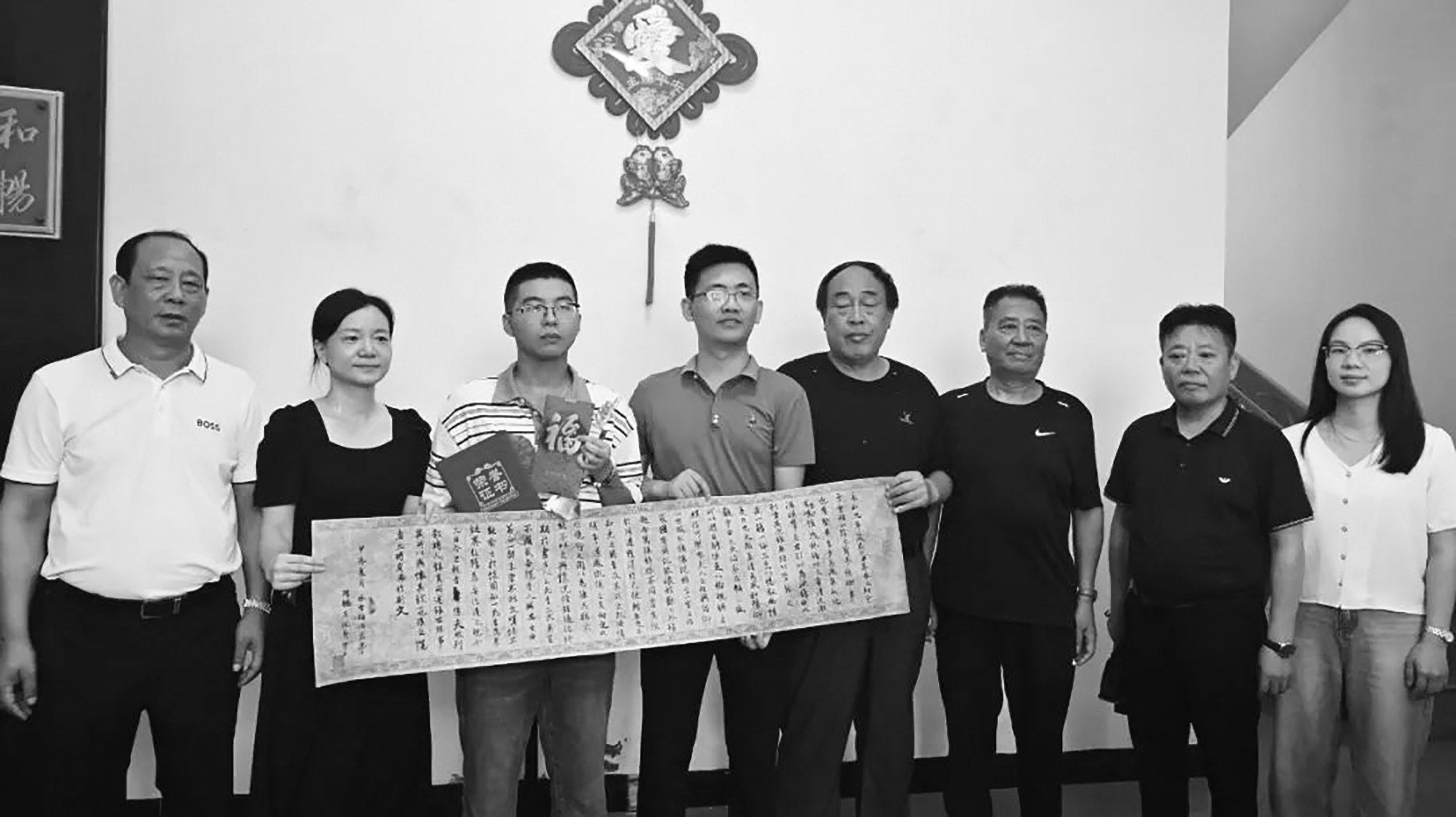 三山鎮魏莊村為優秀學子發放獎學金